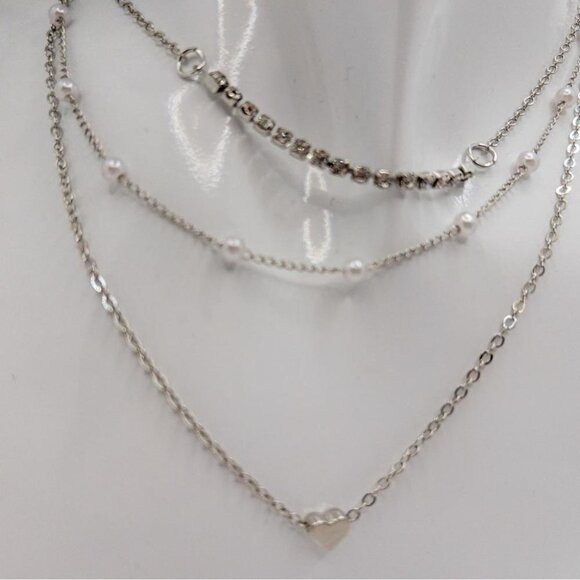 Contemporary Heart Pearl and Rhinestone Layered Silver Alloy Necklace Minimalist - Picture 6 of 8